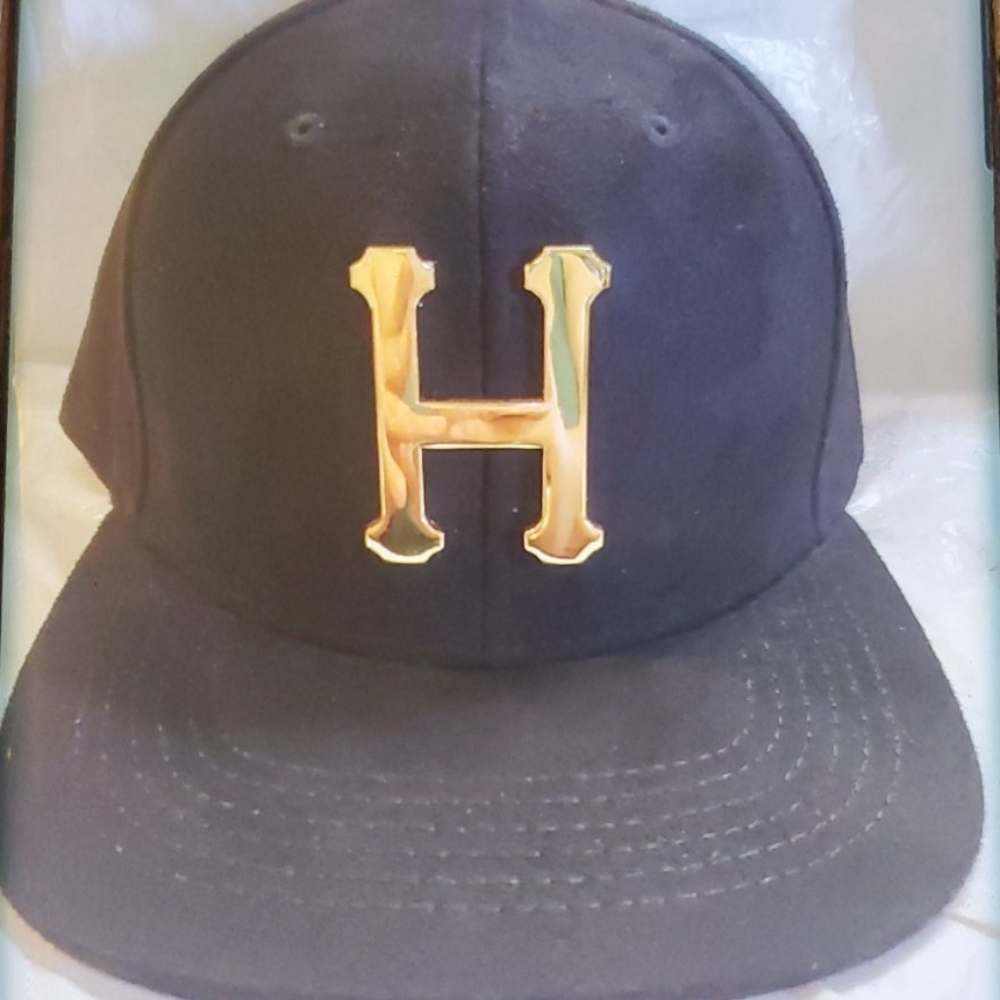 Strap back hat